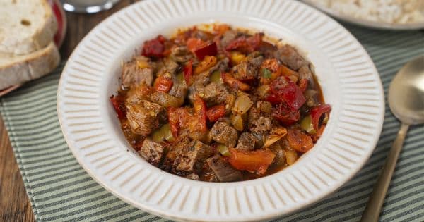 Domatesli Biberli Et Kavurma
