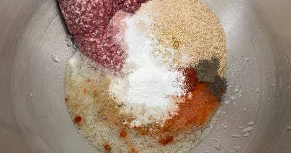 Mangal Tadında Sulu Sulu Köfte
