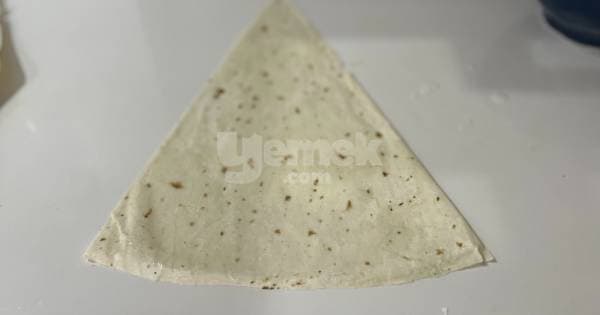 Üçgen Yufkadan Börek