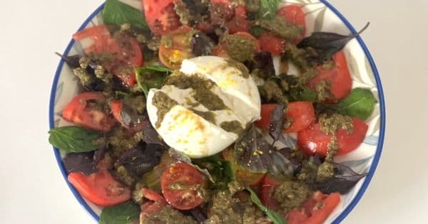 Burrata Peynirli Yaz Salatası