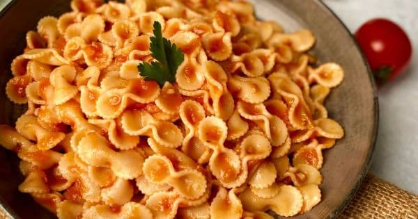 Domates Soslu Makarna