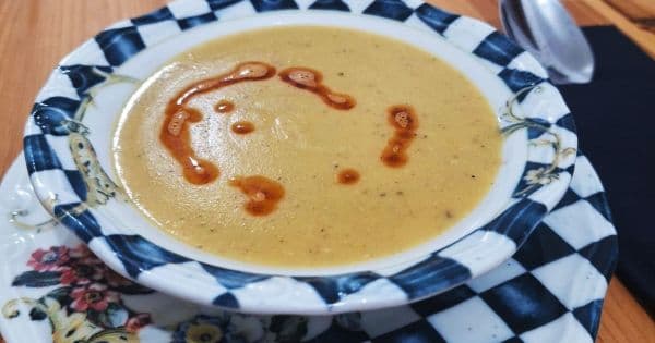 Ev Usulü Mercimek Çorbası