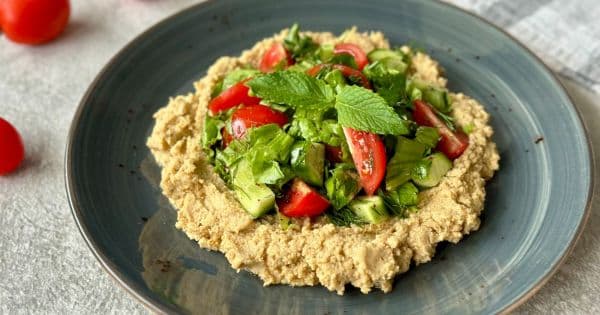 Humuslu Salata