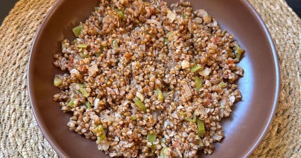 Kolay Sebzeli Karabuğday Pilavı
