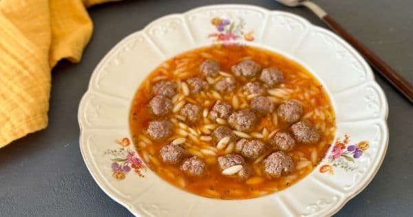 Şehriyeli Sulu Köfte