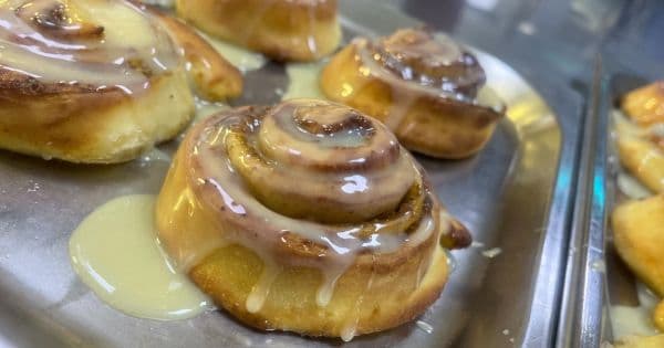 Tam Ölçülü Cinnamon Roll