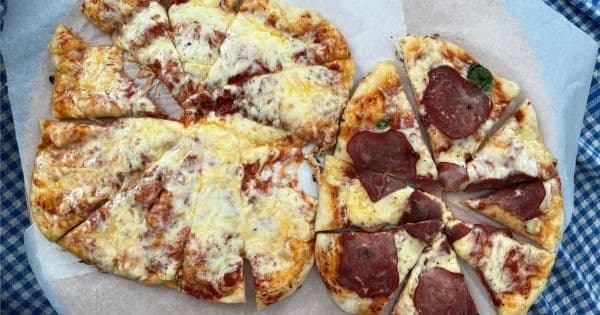 İtalyan Usulü Ev Yapımı Pizza