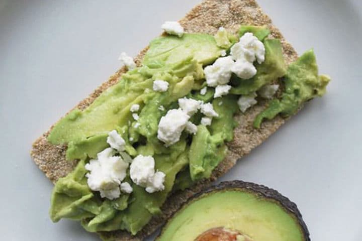 Peynirli Avokado