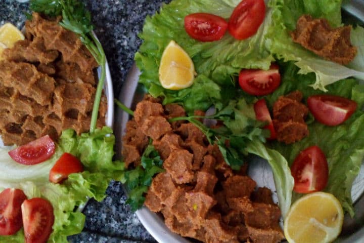 Etsiz Çiğ Köfte