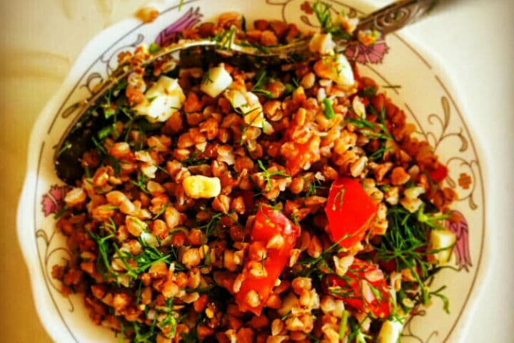 Karabuğday Salatası