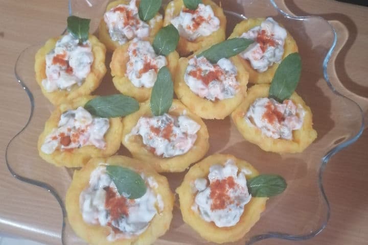 Patates Çanağında Havuçlu Meze
