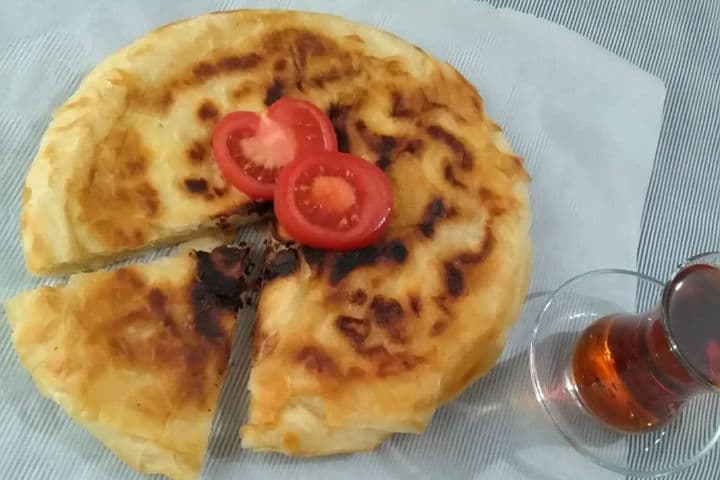 Pratik Peynirli Börek