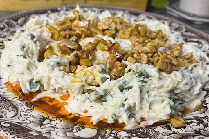 Tavuklu Kereviz Salatası