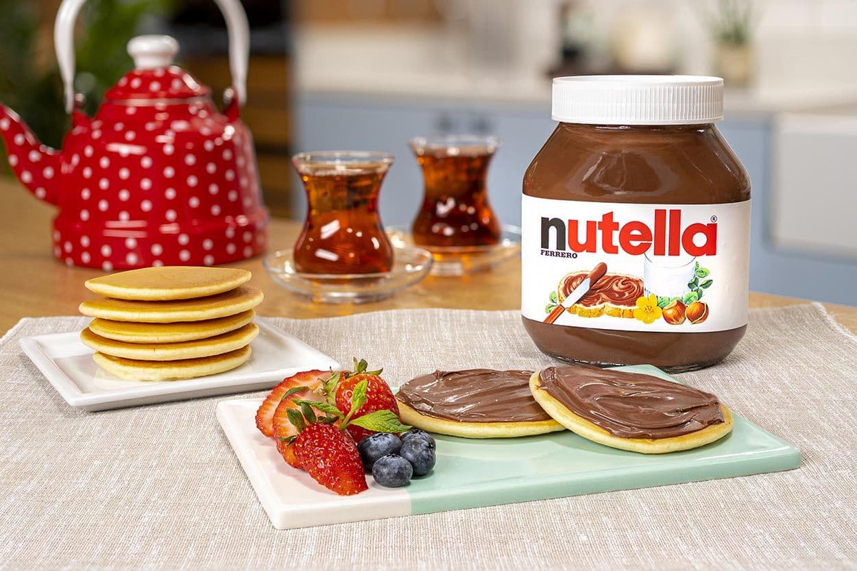 Nutella'lı ve Meyveli Mini Krepler