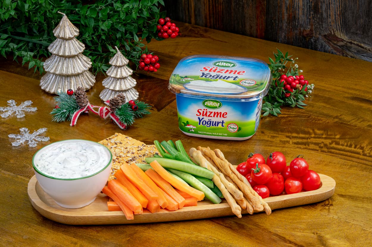 Süzme Yoğurtlu Dip Sos