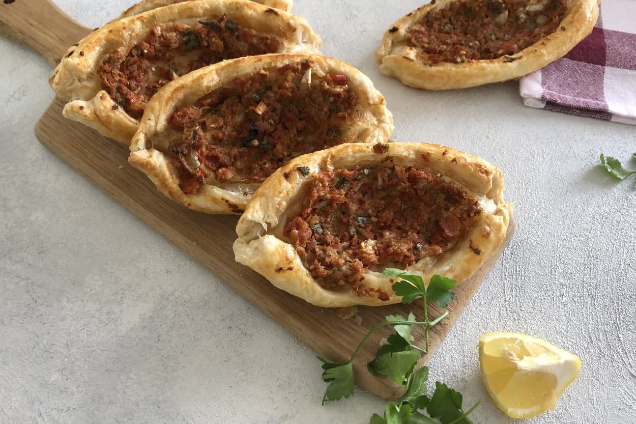 Kıymalı Milföy Pide