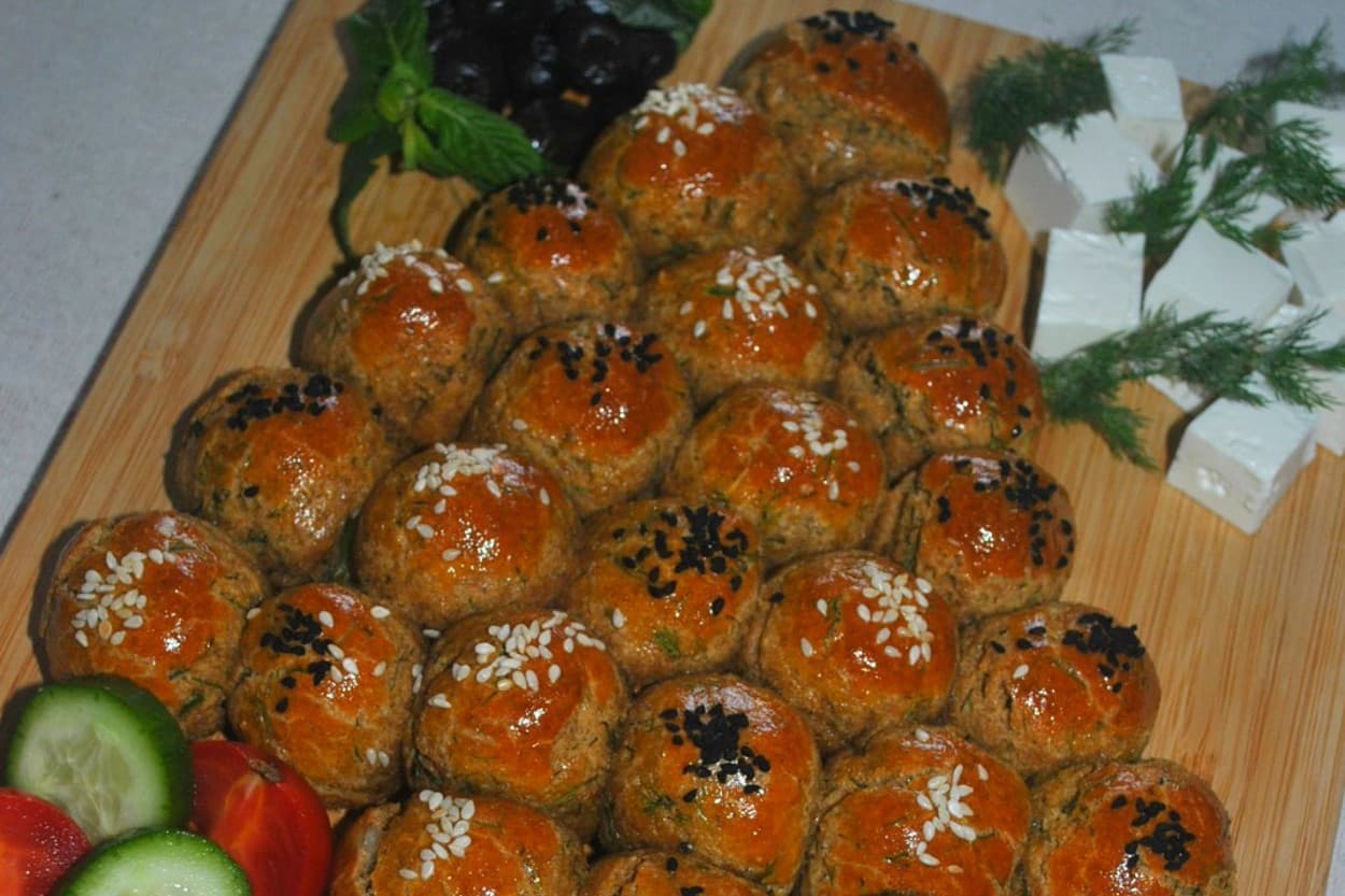 Dereotlu ve Tulum Peynirli Ekmek Ağacı