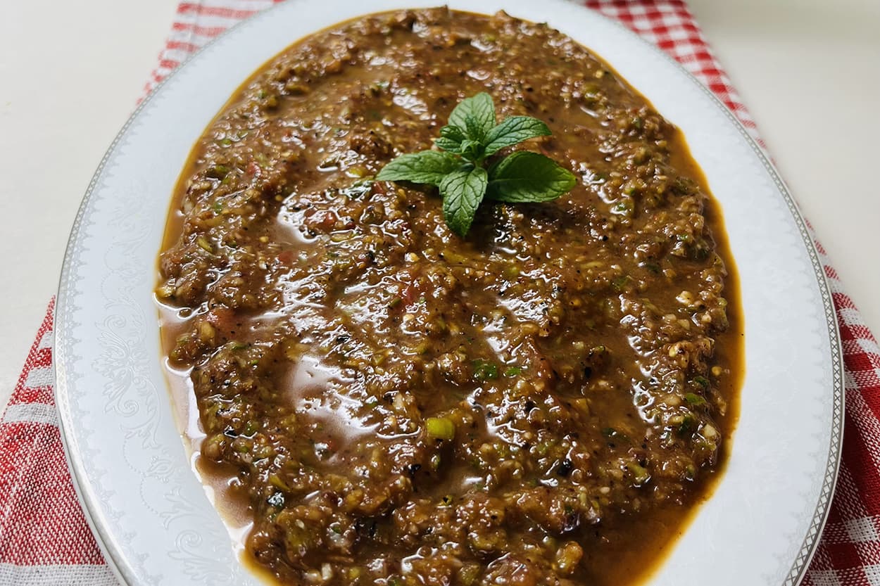 Lokanta Usulü Acılı Ezme