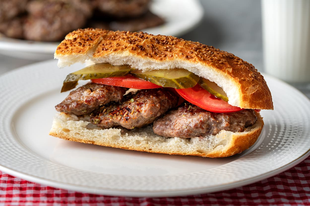 Ekmek Arası Köfte