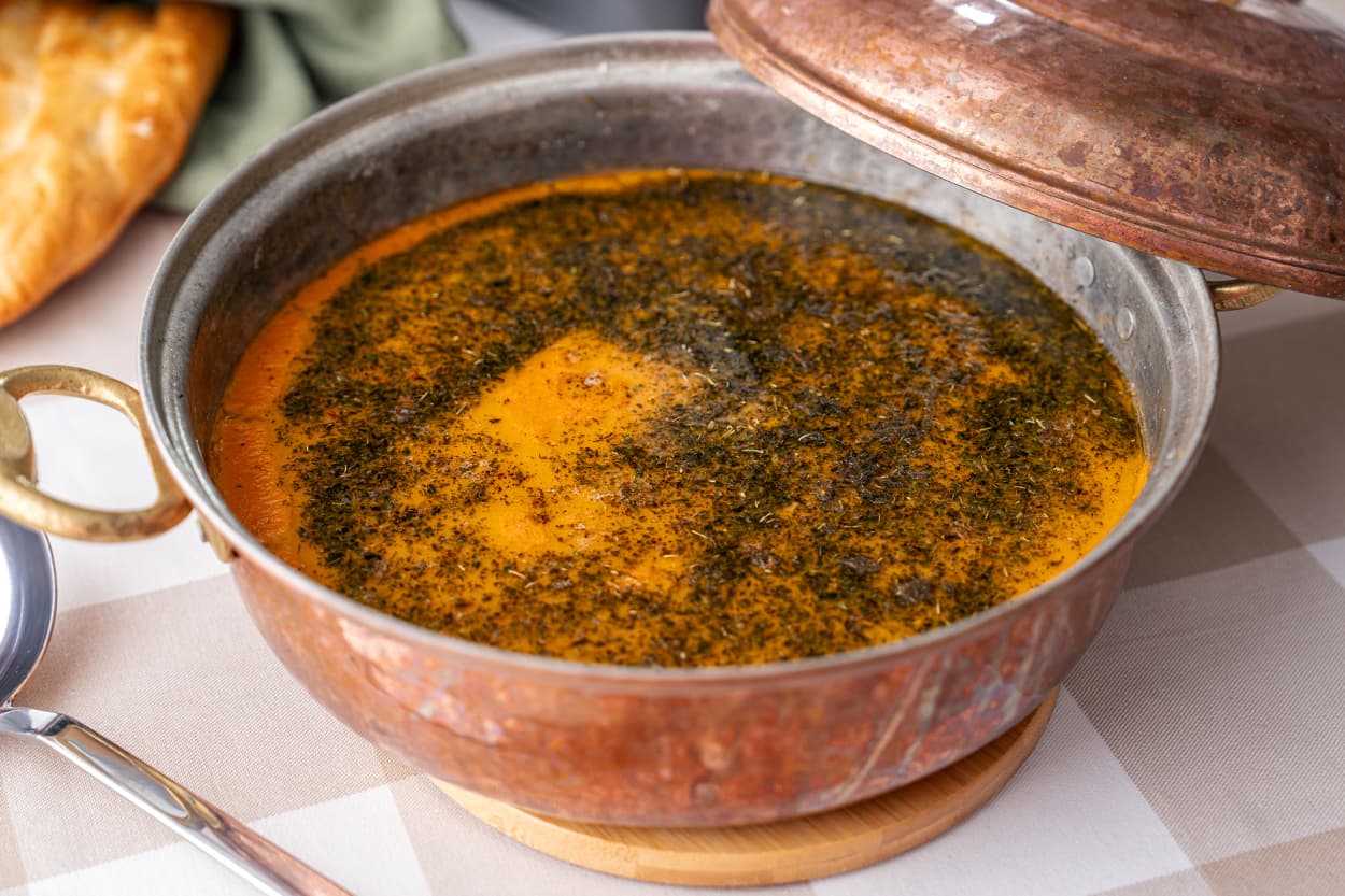 Yıldız Şehriye ve Kremalı Tarhana Çorbası