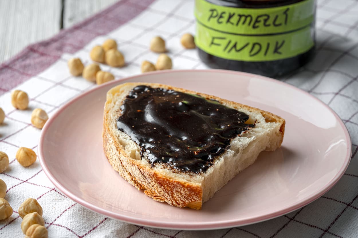 Pekmezli Fındık Kreması