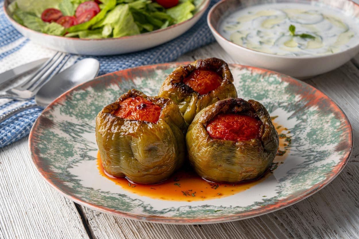 Etli Ekşili Biber Dolması