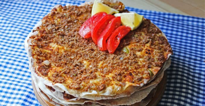 Tavada Lahmacun