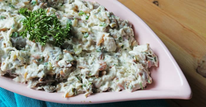 Tavuklu Köz Patlıcanlı Yoğurt Salatası