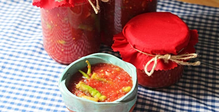 Domates Soslu Biber Turşusu