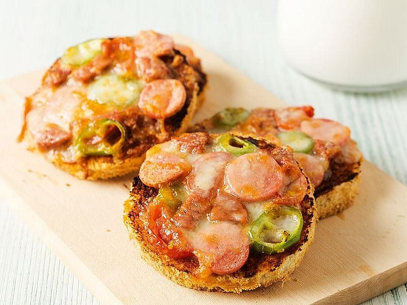Air Fryer’Da Tost Ekmeğinden Mini Pizzalar tarifi