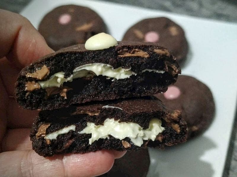 Akışkan Çikolatalı Brownie Kurabiye