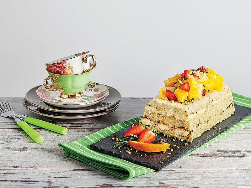 Antep Fıstıklı Ve İrmikli Pasta