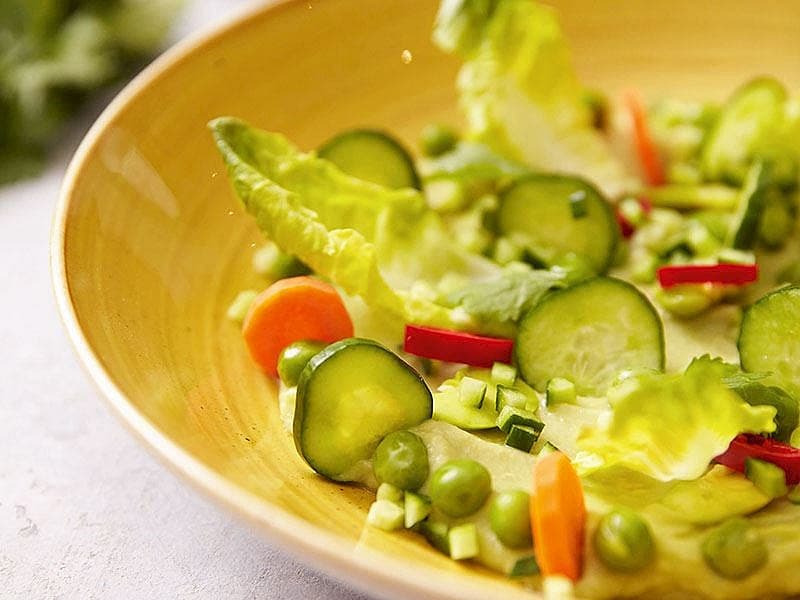Avokado Püreli Bahar Salatası
