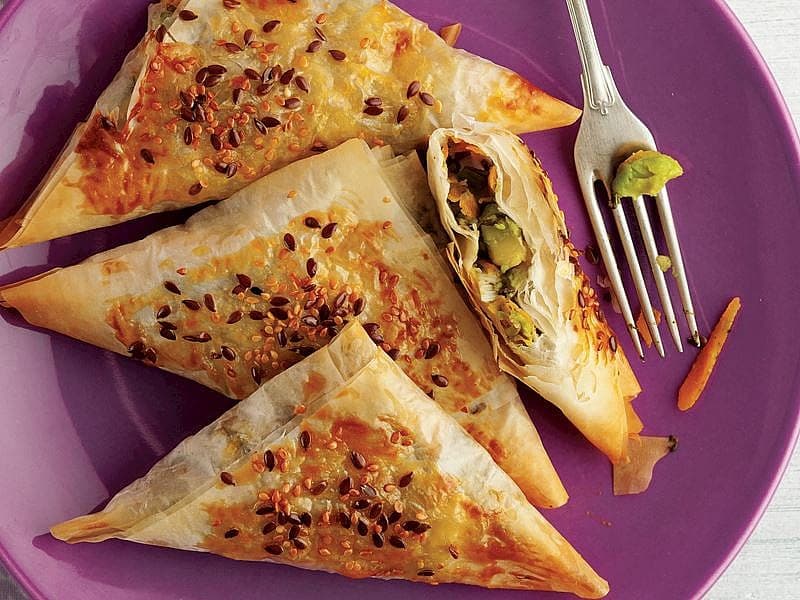 Avokadolu Üçgen Börek