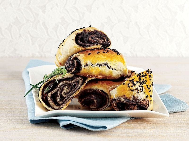 Ayranlı Ve Zeytinli Çörek