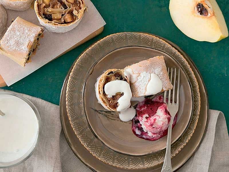 Dondurmalı Ayvalı Strudel