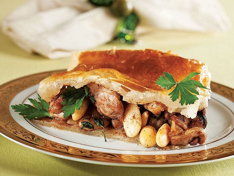 Bademli Ve Etli Börek