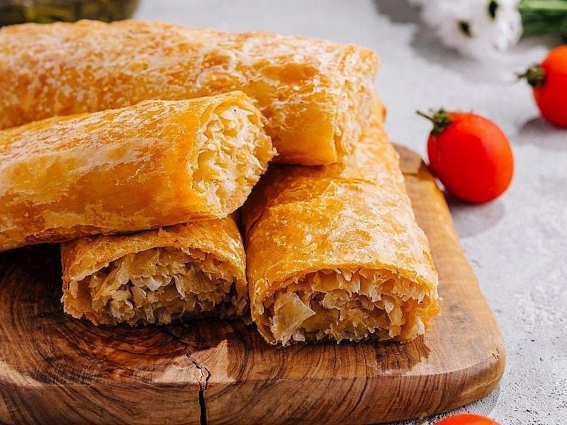 Baklavalık Yufkadan Kıymalı Börek