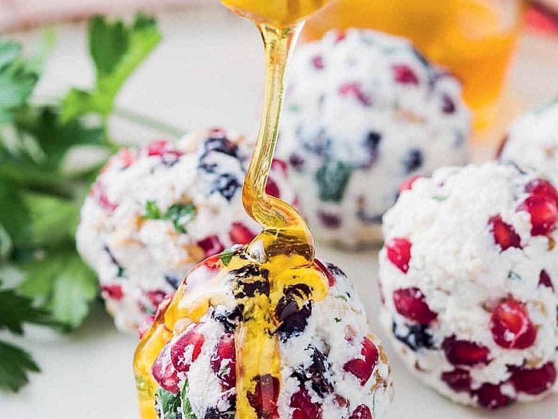Ballı Peynir Topları