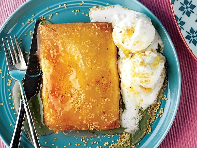 Ballı Peynir Tatlısı
