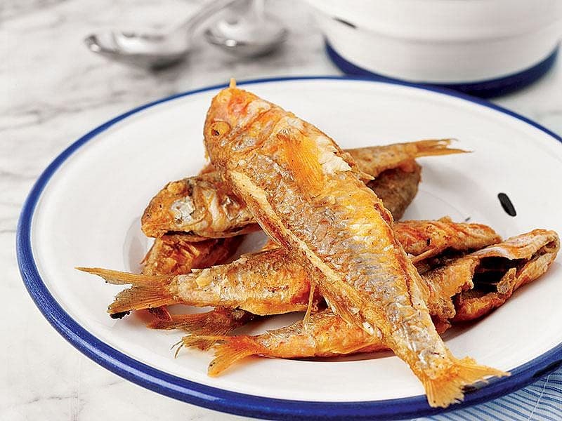 Barbun Kızartma (Renkli Salata İle Birlikte)