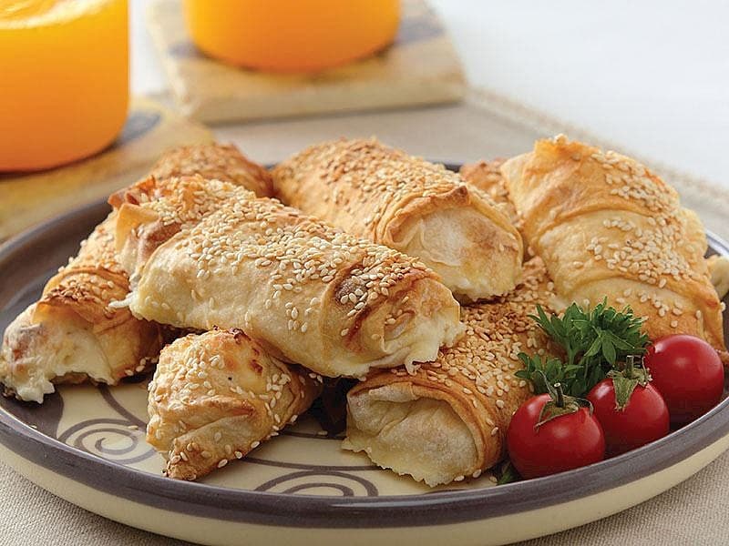 Beşamelli Ve Tavuk Etli Börek