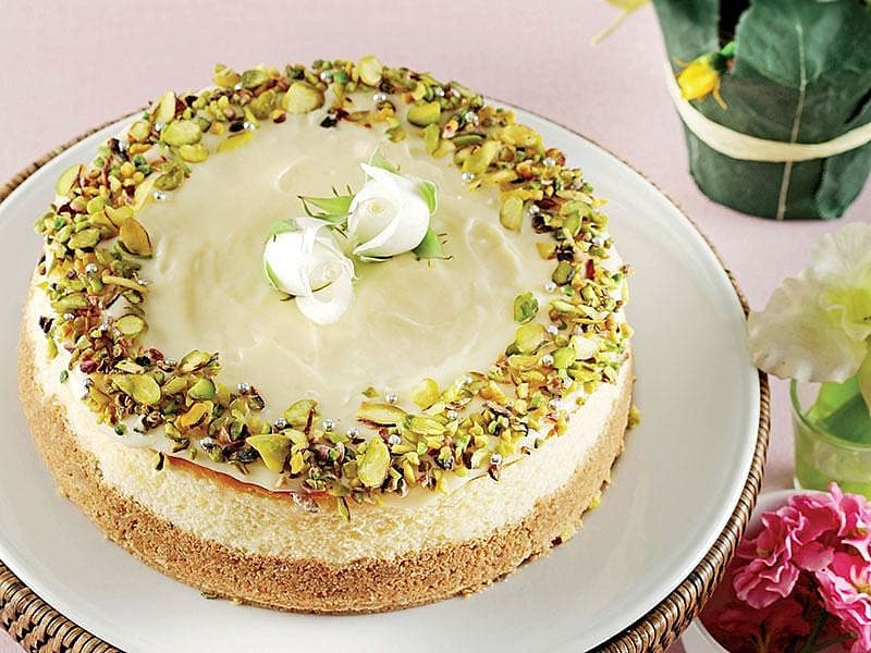 Beyaz Çikolata Soslu Cheesecake