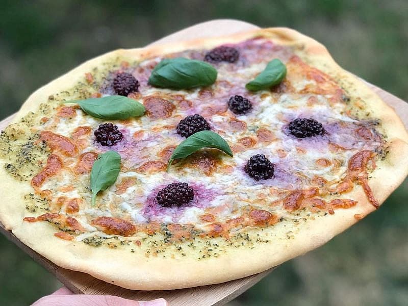 Böğürtlenli Pizza