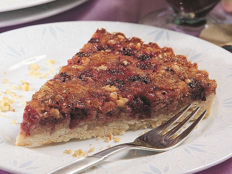Böğürtlenli Ve Cevizli Tart