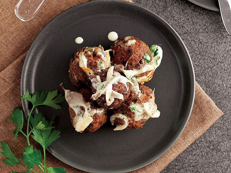 Bol Baharatlı Köfte tarifi