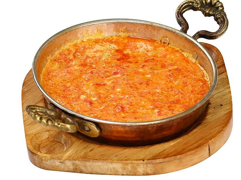 Çakallı Menemen tarifi