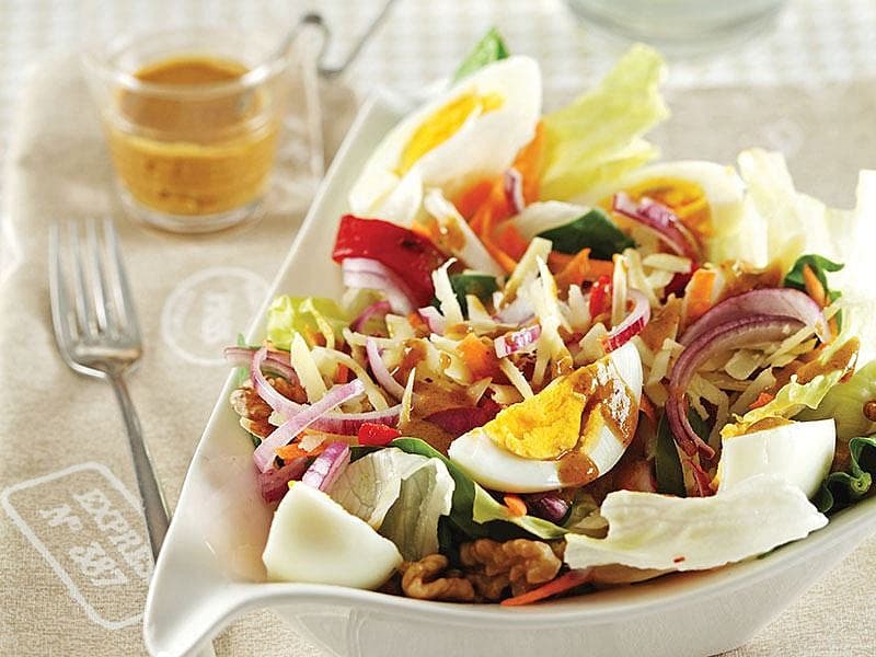 Cevizli Ve Peynirli Salata