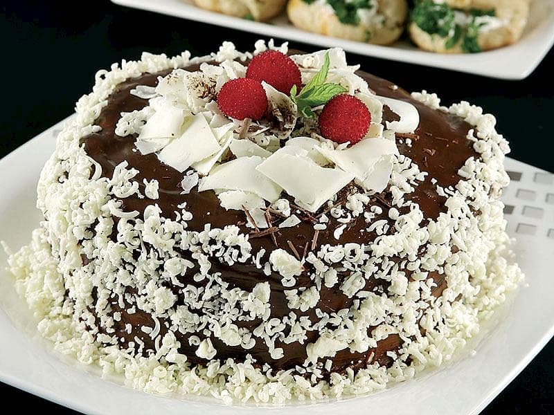Çikolatalı Şerit Pasta