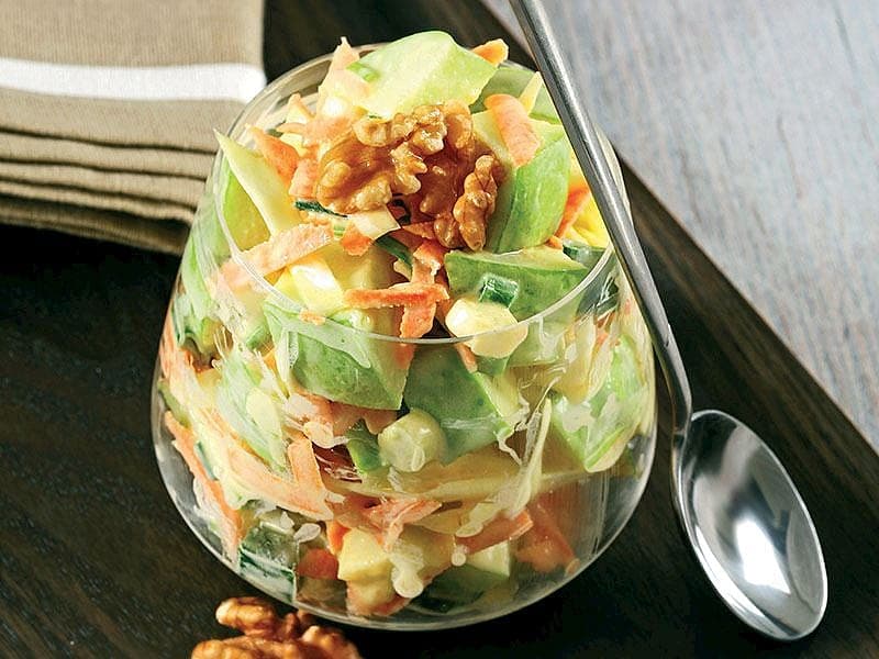 Elmalı Lahana Salatası
